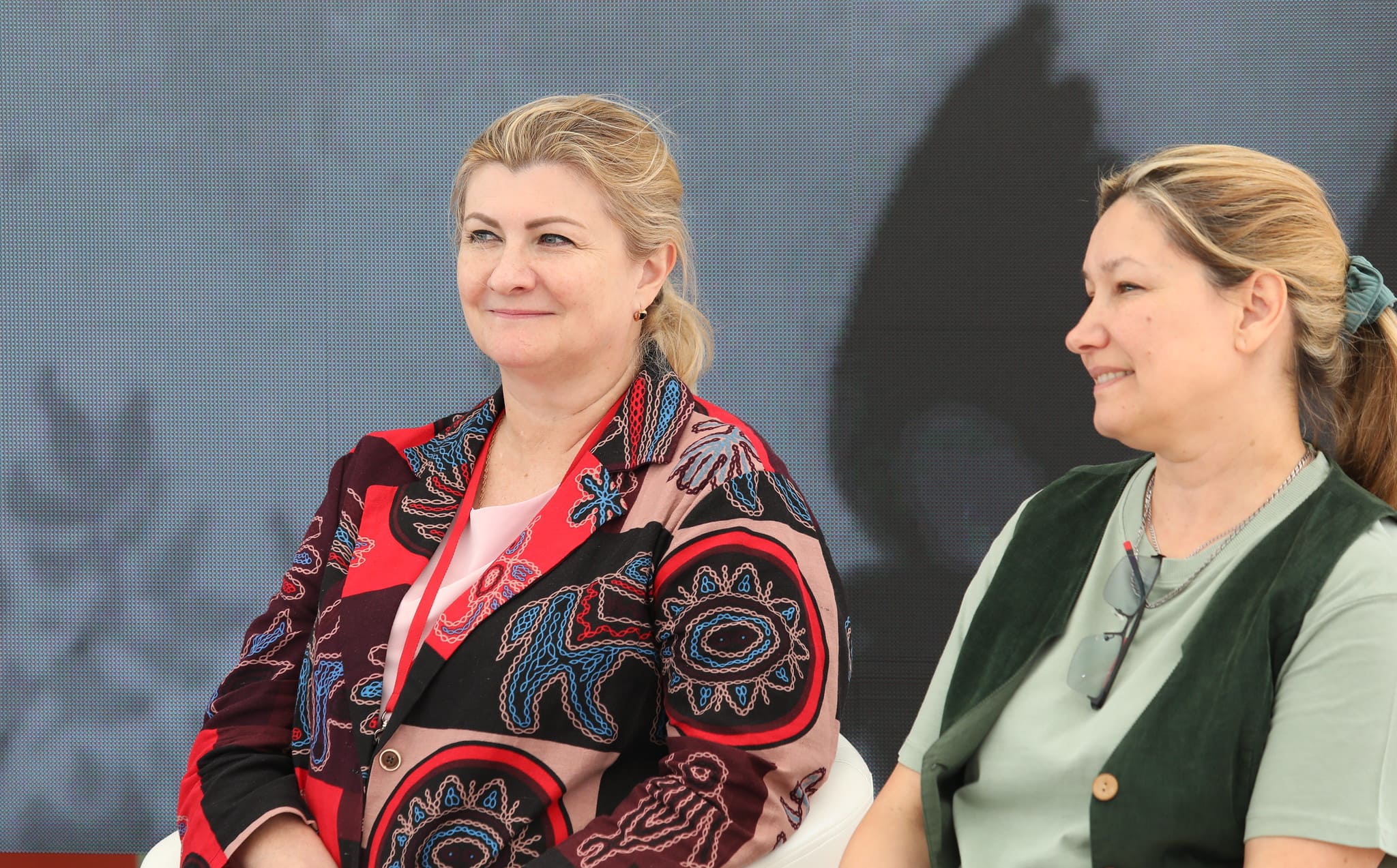 Анжела Лебедева и Алена Каримова